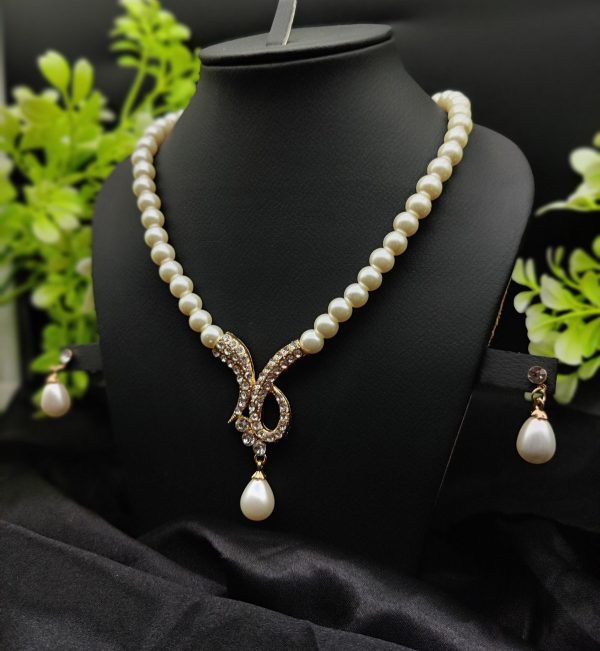 Exquisite Pearl Necklace