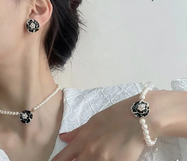 Flower Design Pearl Stone Set